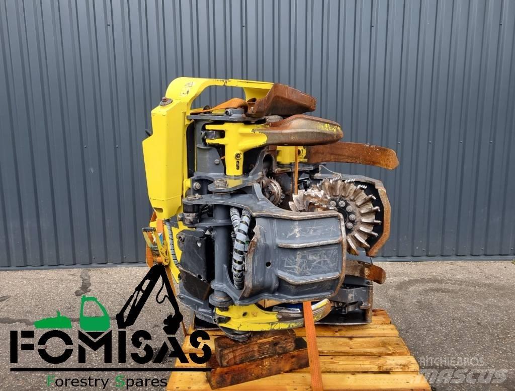 John Deere H424 Harvester heads