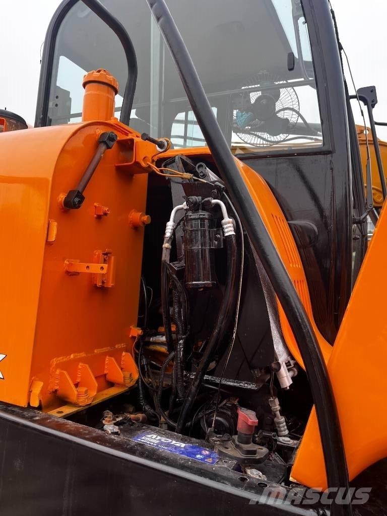 Hyundai Robex 60 W-9 Wheeled excavators