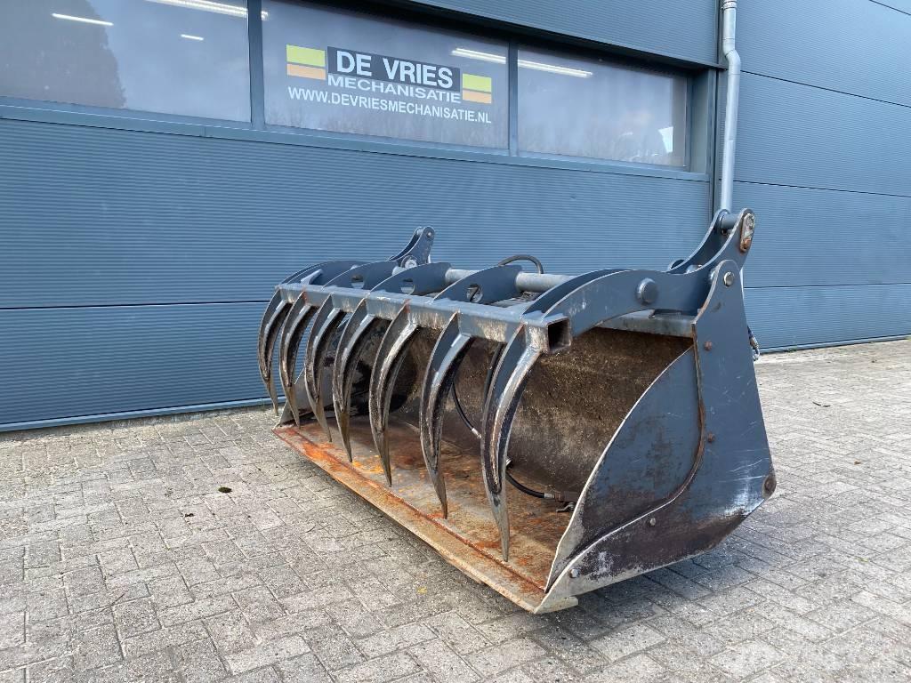 VTM GPM 2000 Front loader accessories