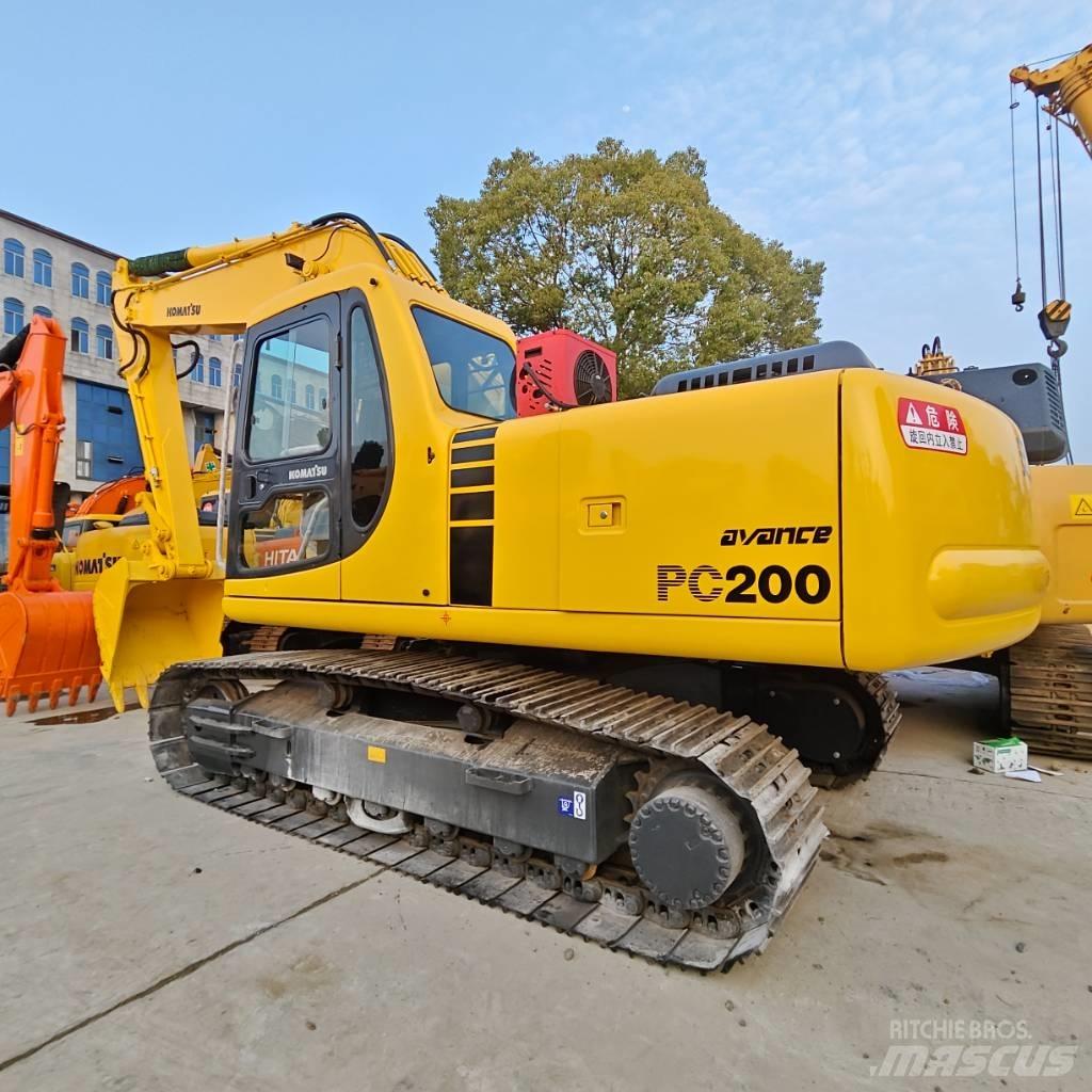 Komatsu PC 200-6 Crawler excavators