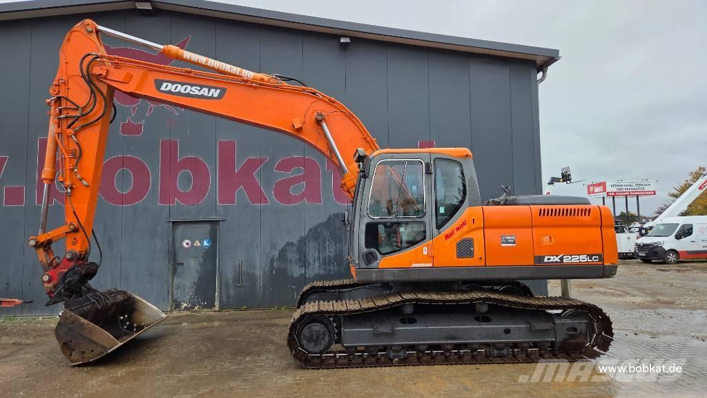 Doosan DX 225 LC Crawler excavators