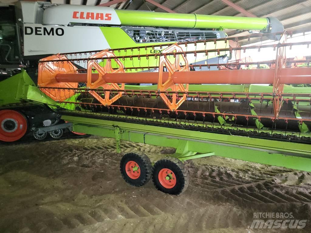 CLAAS S600 Combine harvester heads