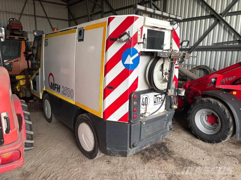 Aebi MFH 2500 Sweepers
