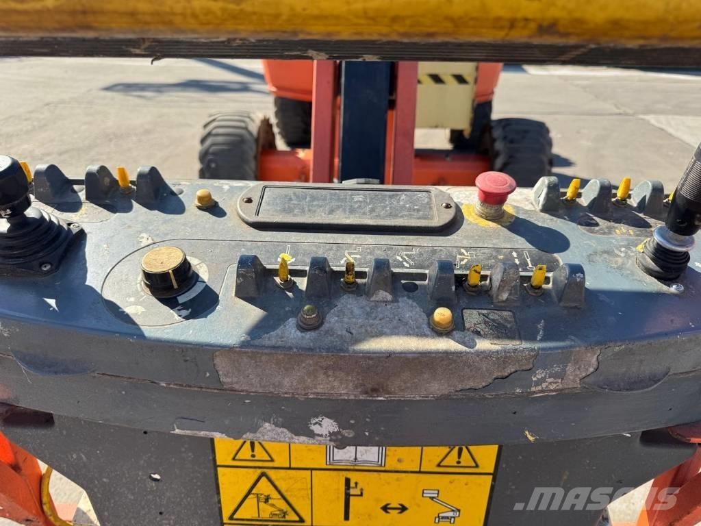 JLG 450 AJ Articulated boom lifts