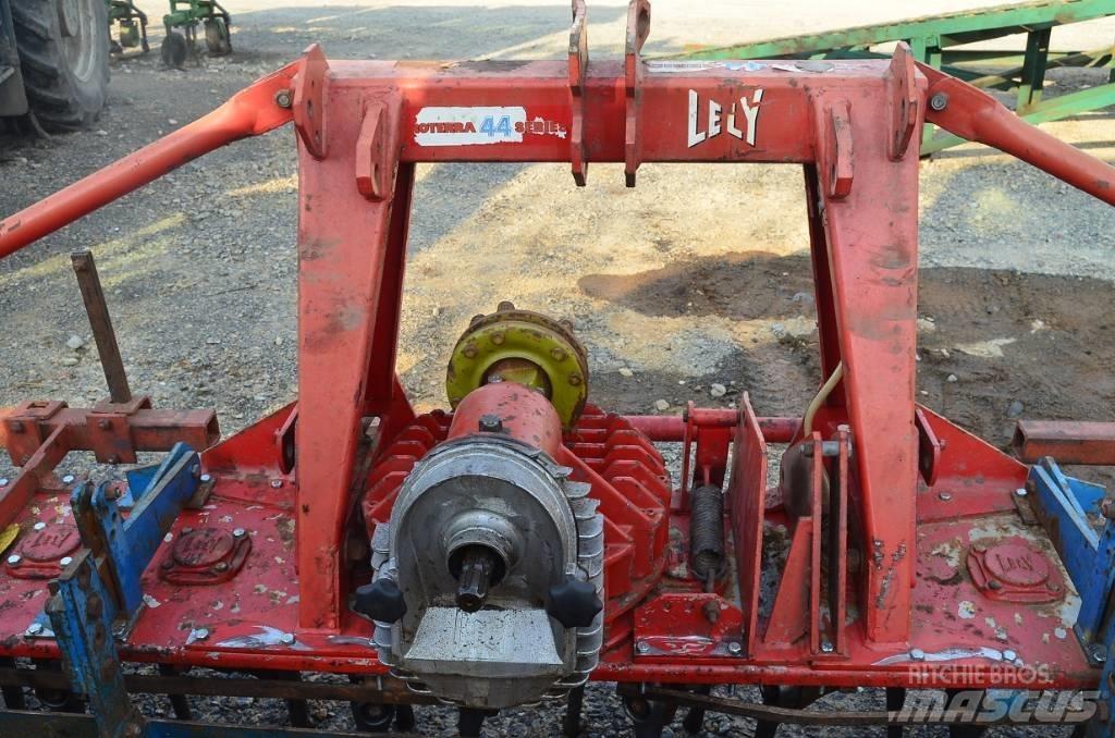 Lely Roterra Harrows