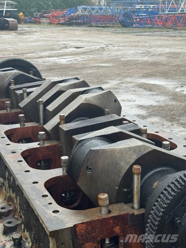 CAT mak Engines
