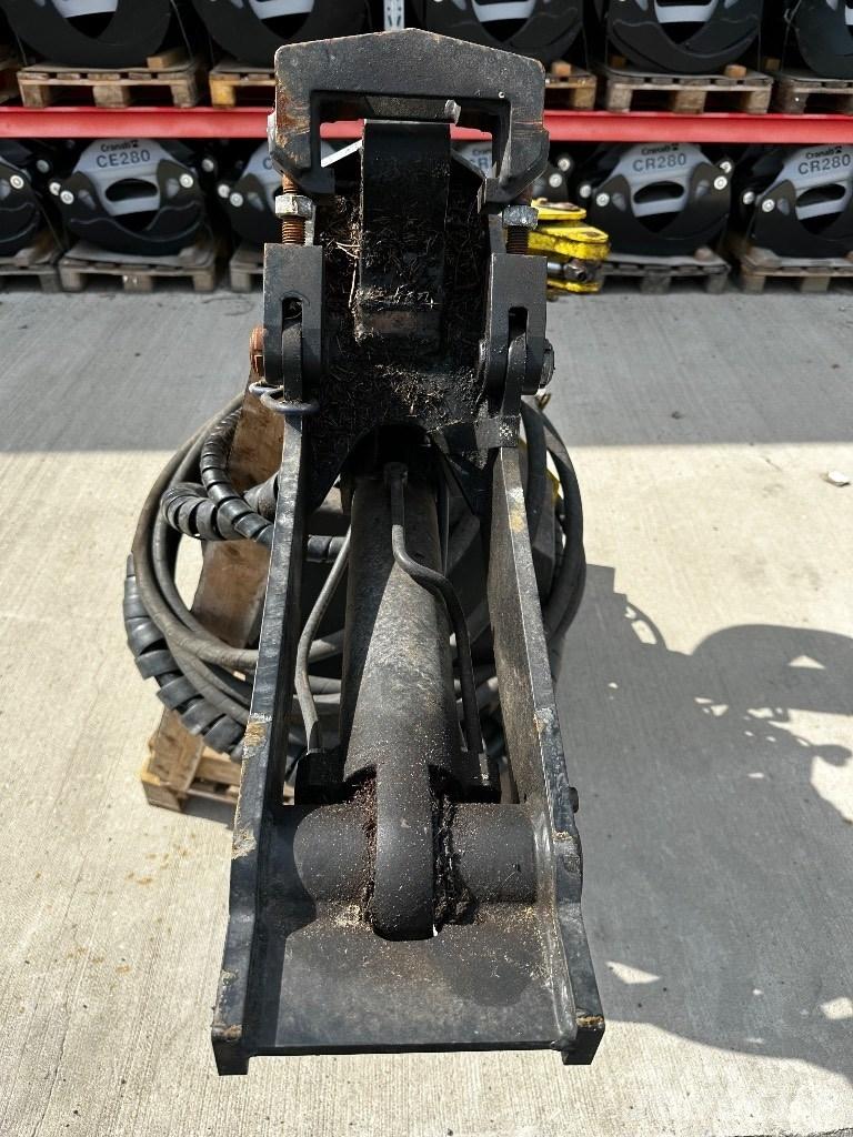 John Deere 730 Harvester heads