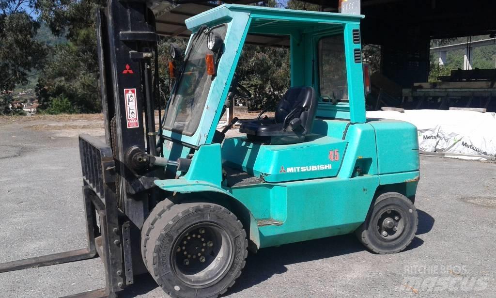 Mitsubishi FD45K2 Diesel trucks