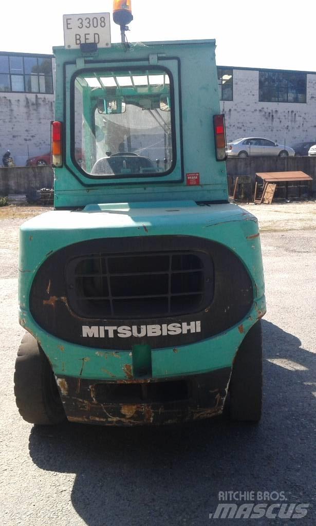 Mitsubishi FD45K2 Diesel trucks