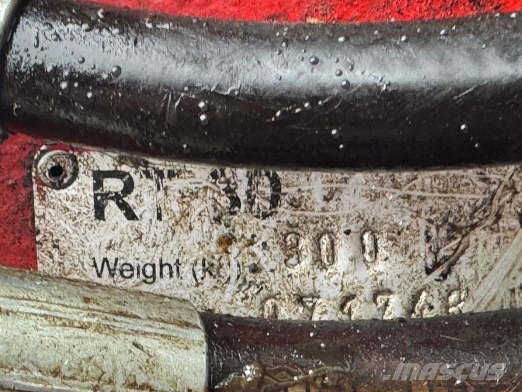 Komatsu PW 98 MR-6 Wheeled excavators