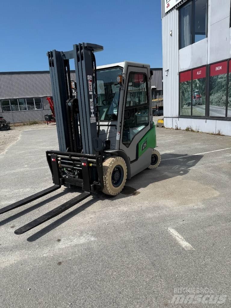 Heli 25 Electric forklift trucks