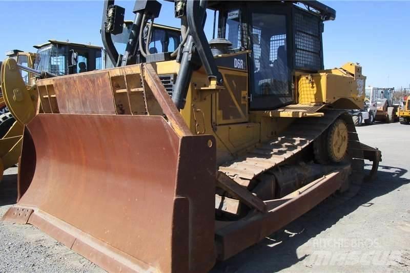 CAT D6R2 Crawler dozers