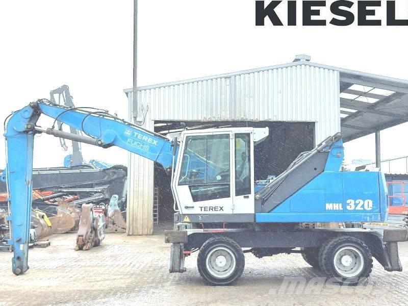 Fuchs MHL 320 D Waste / industry handlers