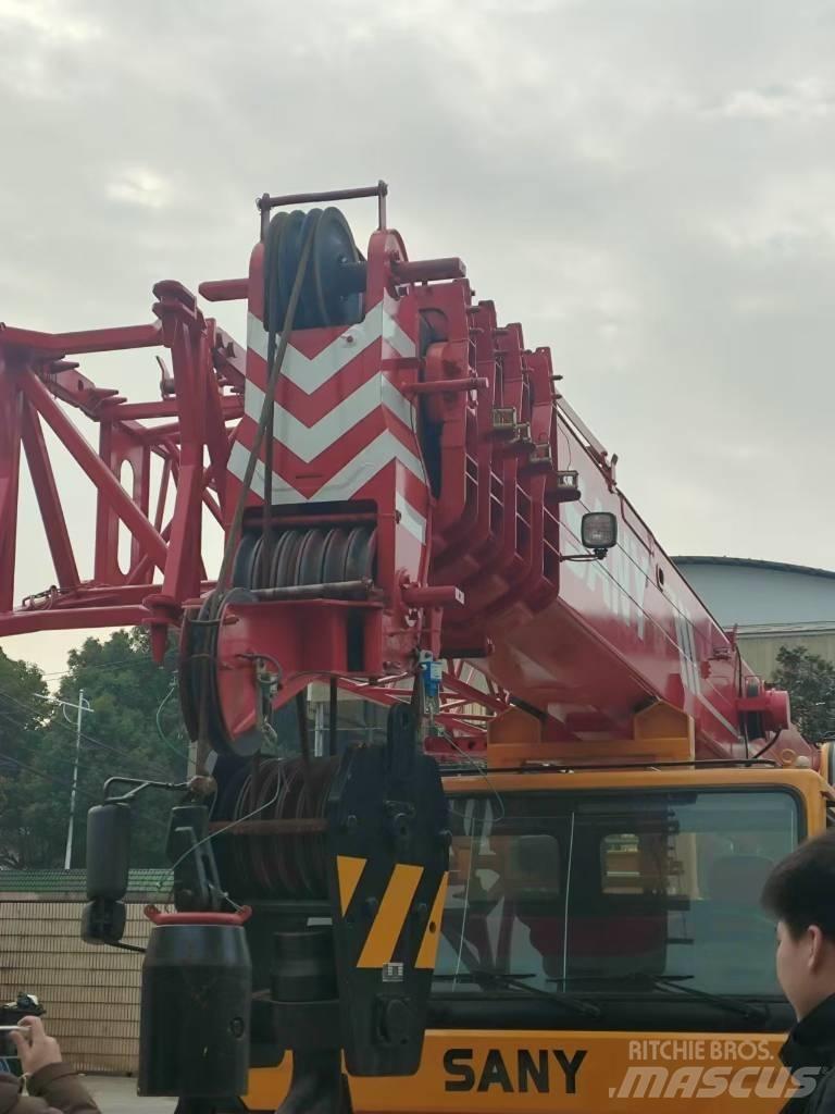 Sany STC 750 Hoists, winches and material elevators