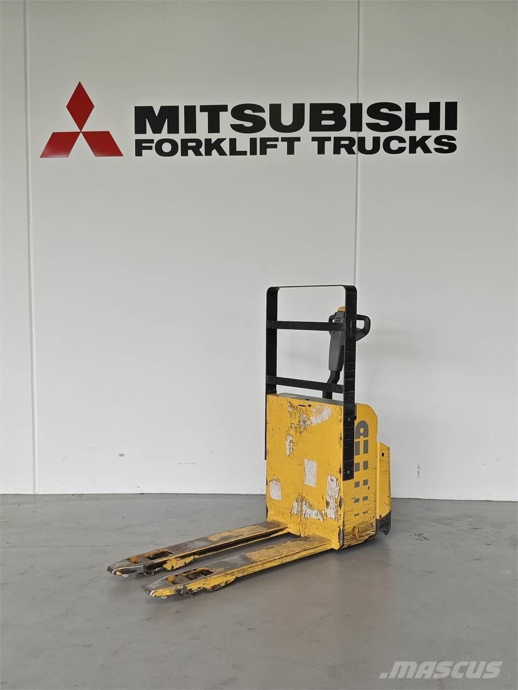 Atlet PLL180 Pedestrian stacker