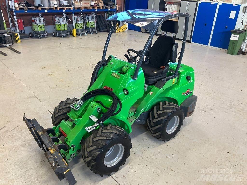 Avant 528 Multi purpose loaders