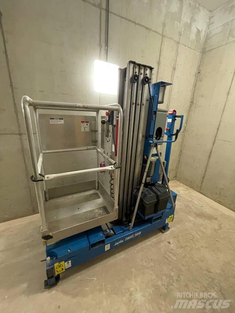 Genie IWP 20 S Vertical mast lifts