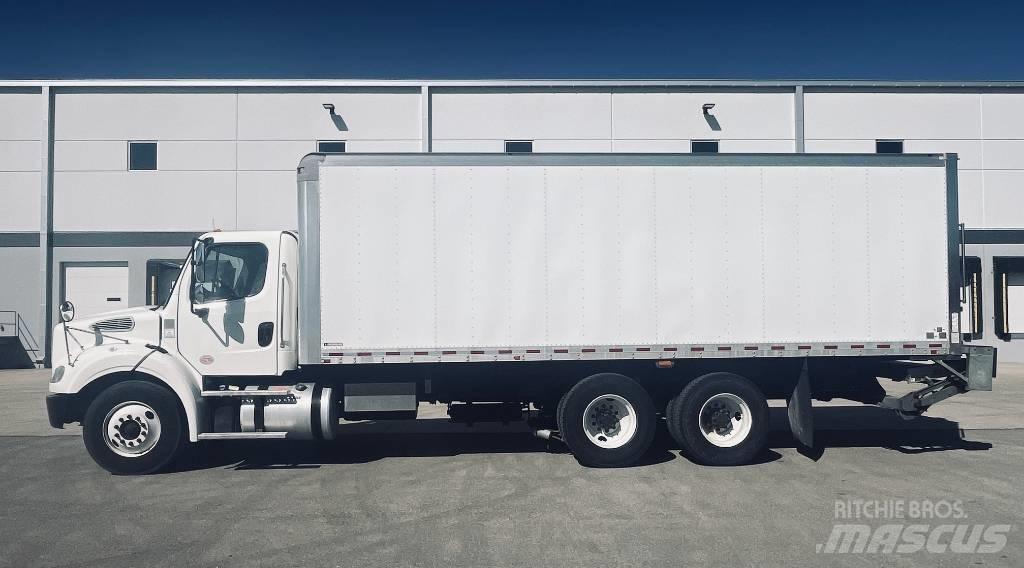 Freightliner M 106 Box body trucks