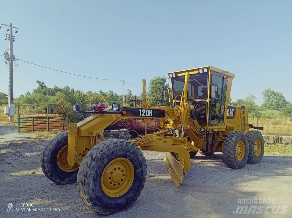 CAT 120 H Graders