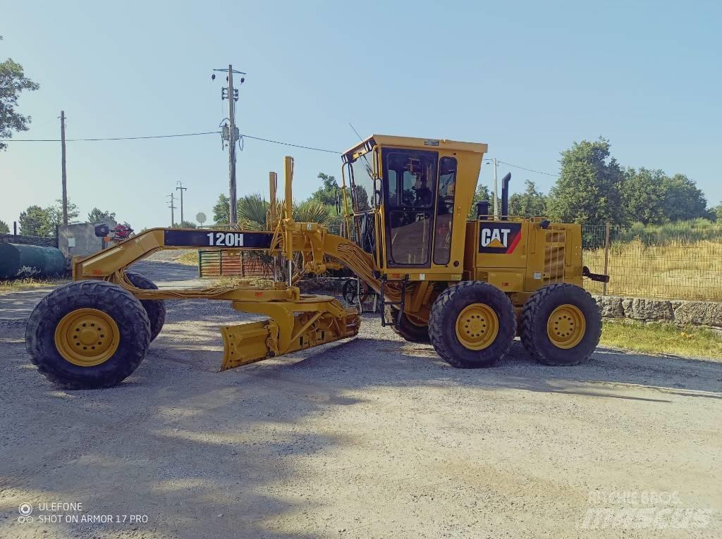 CAT 120 H Graders