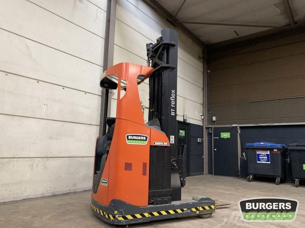 BT RRE140 Reach trucks