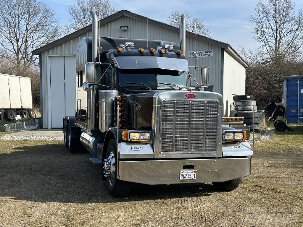 Peterbilt 379 EXT Tractor Units