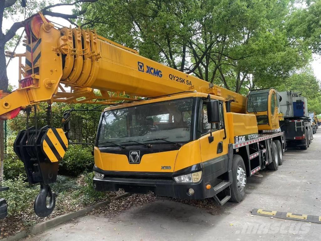 XCMG XCT25 All terrain cranes