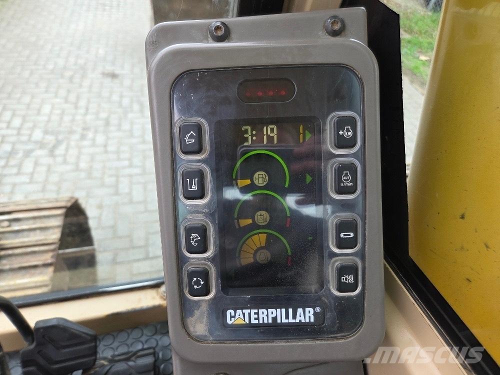 CAT 320BL Crawler excavators