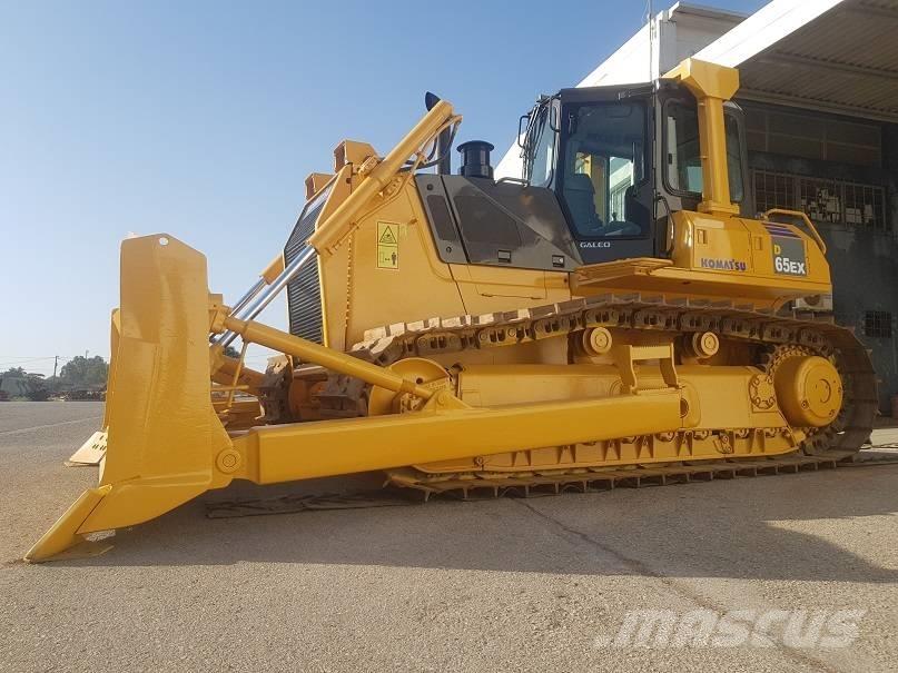 Komatsu D65EX-15 Crawler dozers