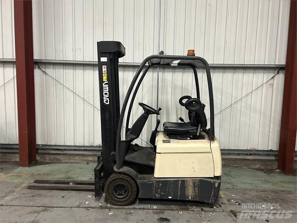 Crown SC3013 Electric forklift trucks