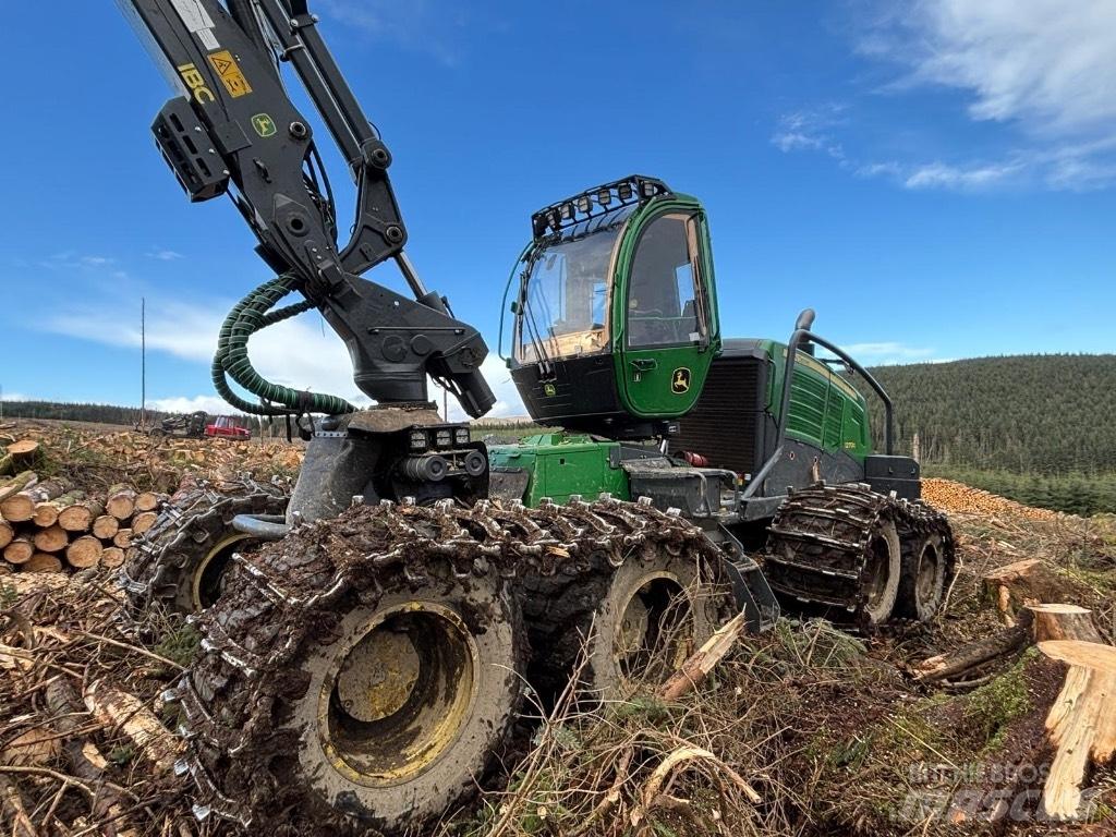 John Deere 1270G 8WD Harvesters