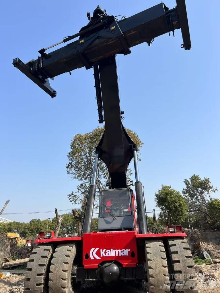 Kalmar DRT 450 Reachstackers