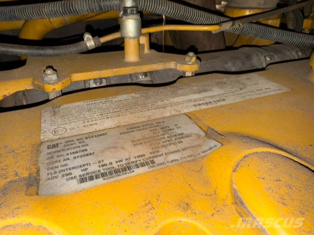 CAT D6T LGP Crawler dozers