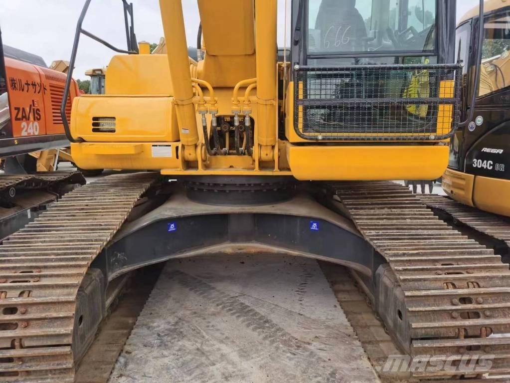 Komatsu PC 200-8 Crawler excavators