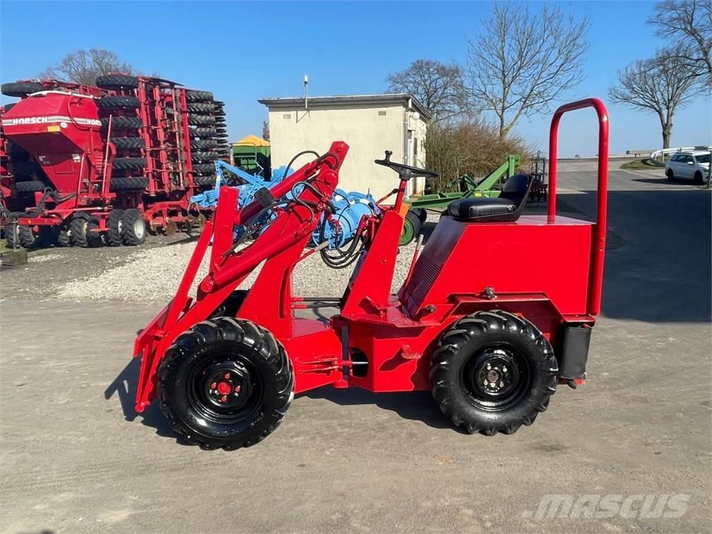 Weidemann 1302 Mini loaders