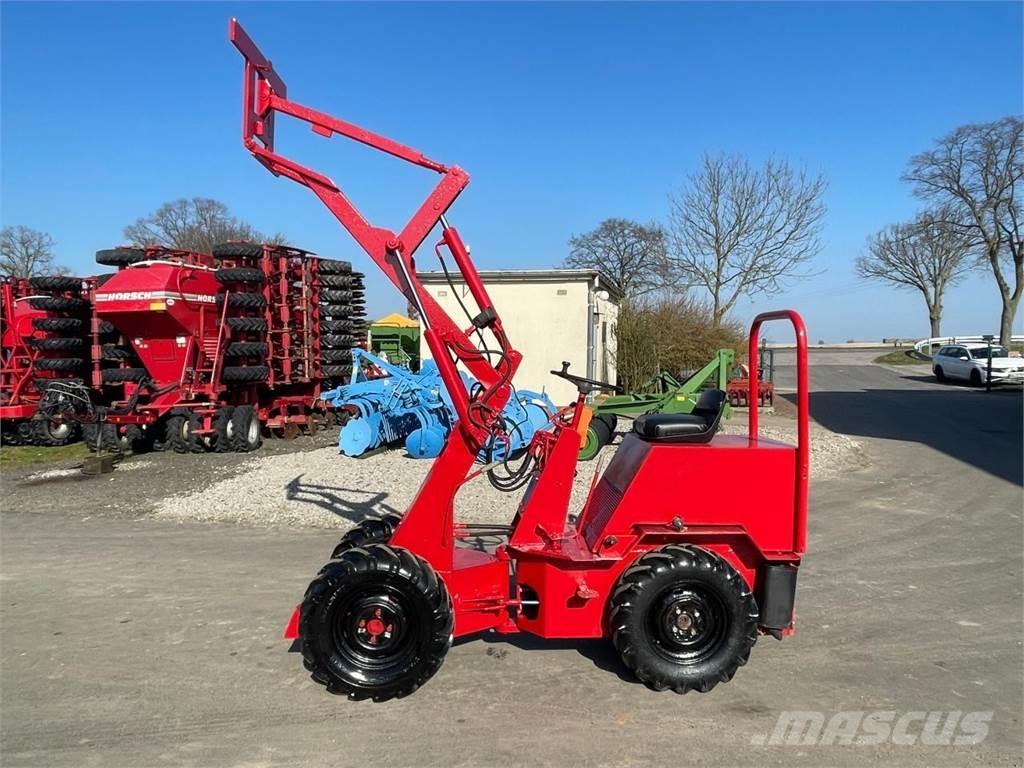 Weidemann 1302 Mini loaders