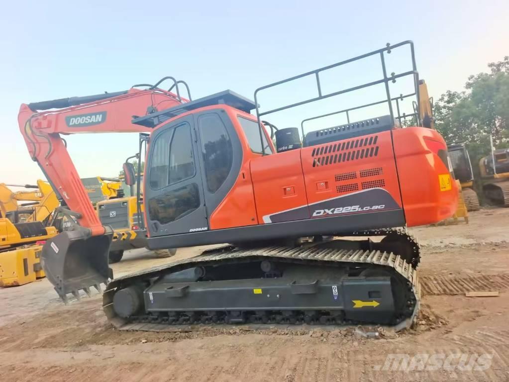 Doosan DX 225 Crawler excavators