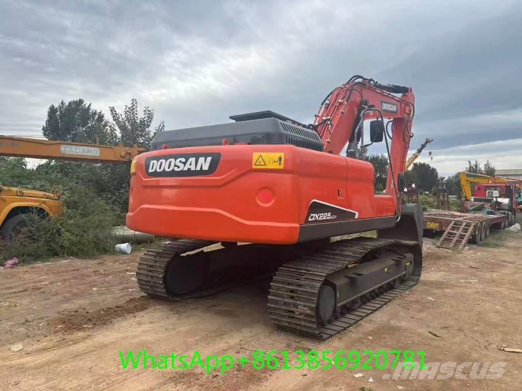 Doosan DX 225 Crawler excavators