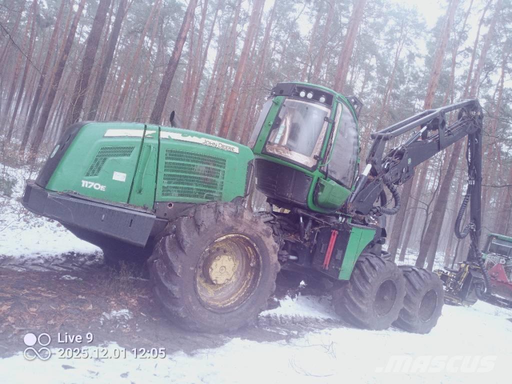 John Deere 1170 E Harvesters