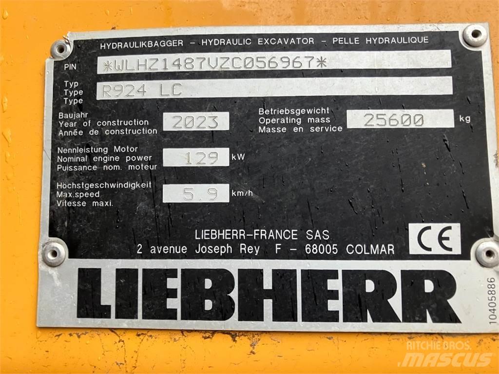 Liebherr R924 Crawler excavators