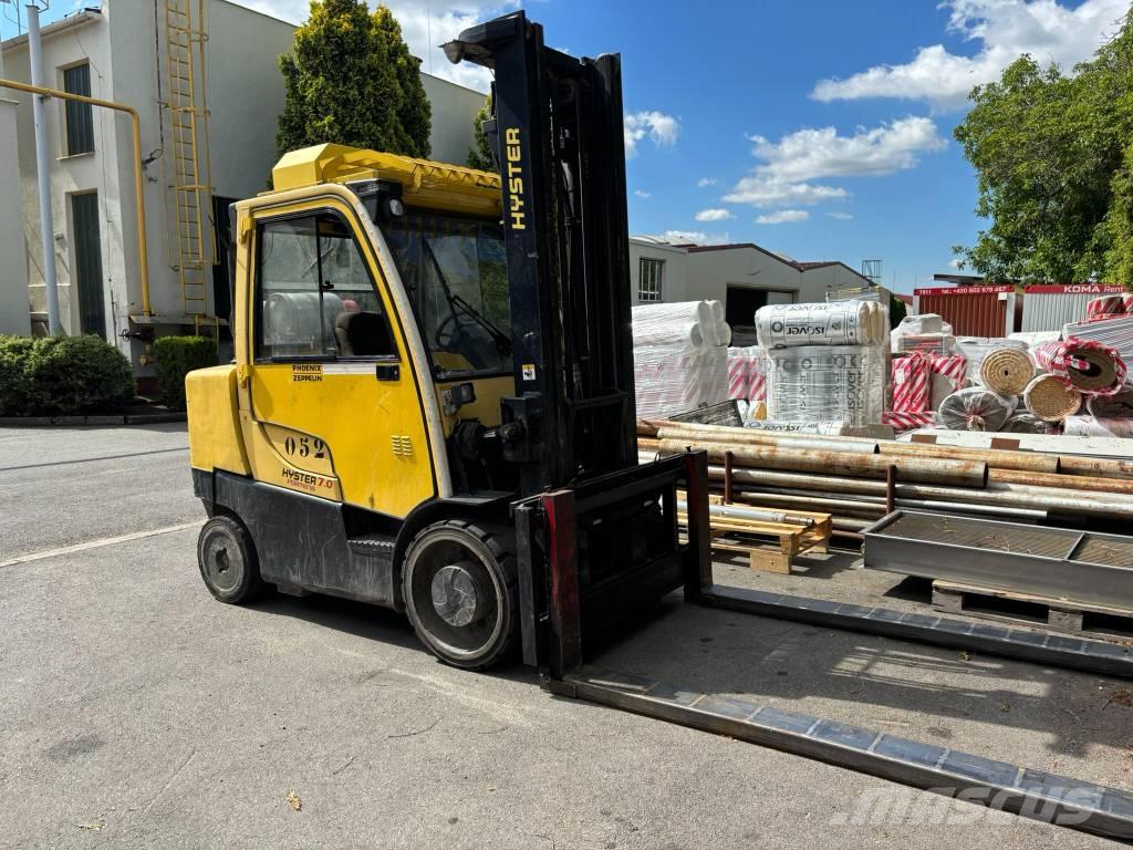 Hyster S 70 FT LPG trucks