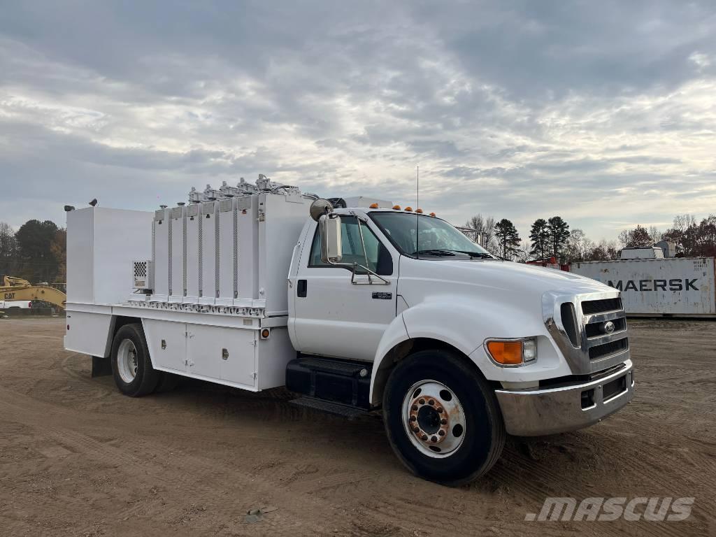Ford F 650 XLT Tanker trucks