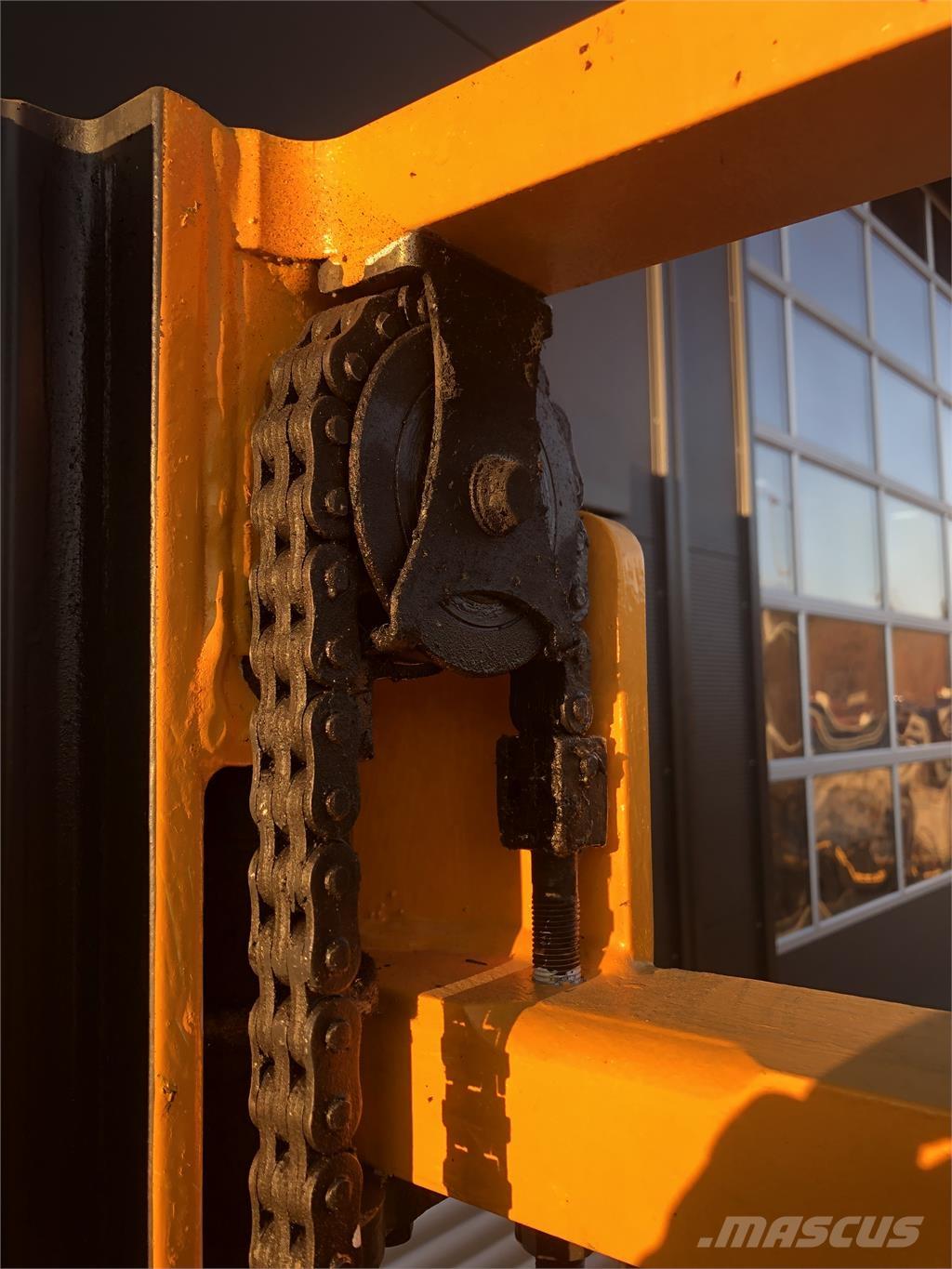 Jungheinrich WP16 Self propelled stackers