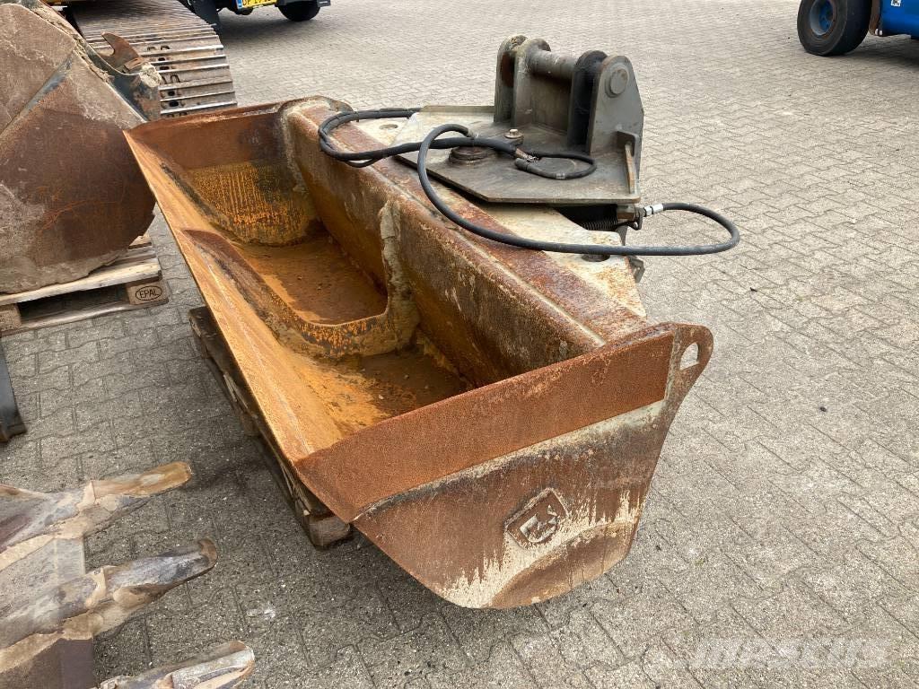 Komatsu PC 130-6K Crawler excavators