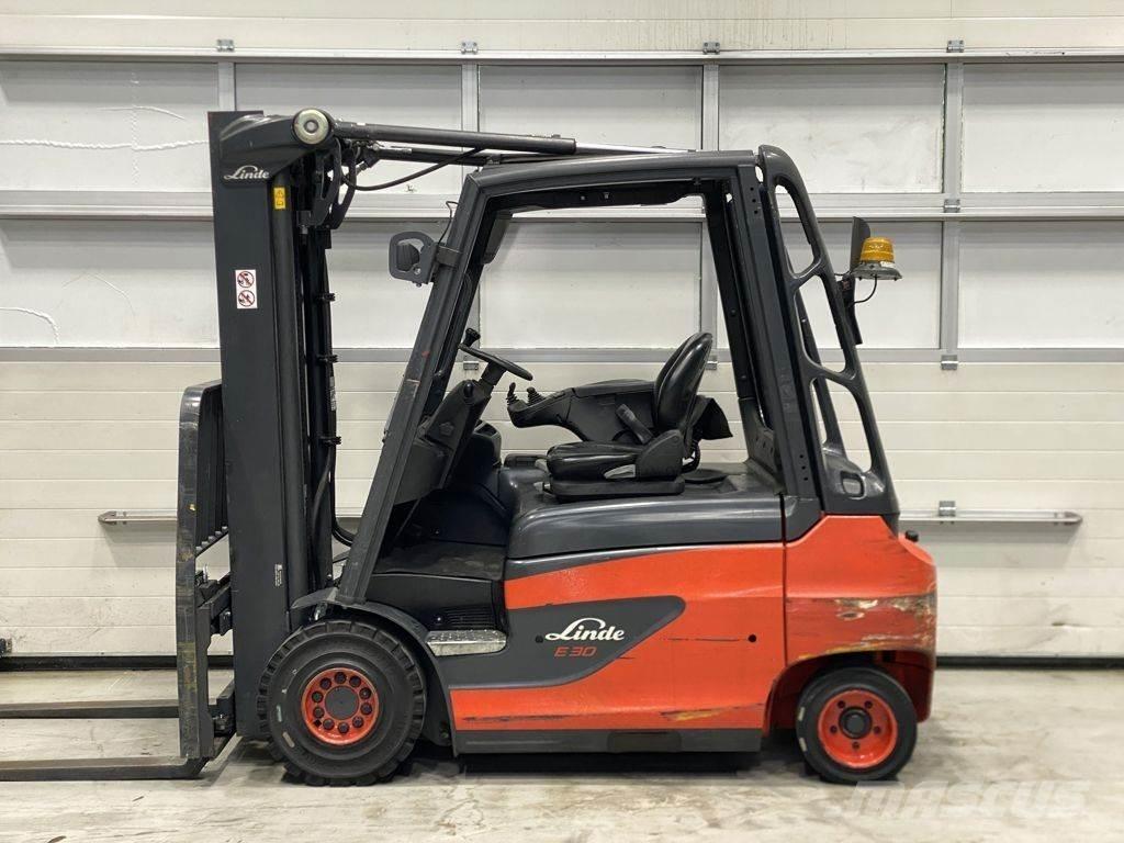 Linde E30-01 Electric forklift trucks