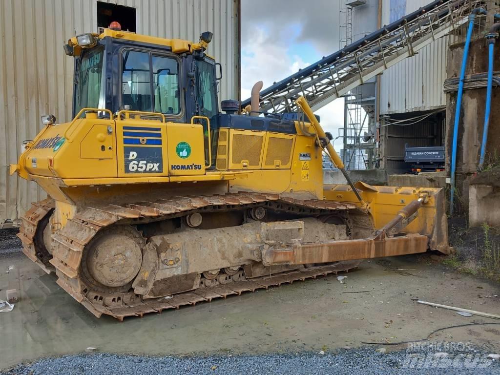 Komatsu D65PX-18 Crawler dozers