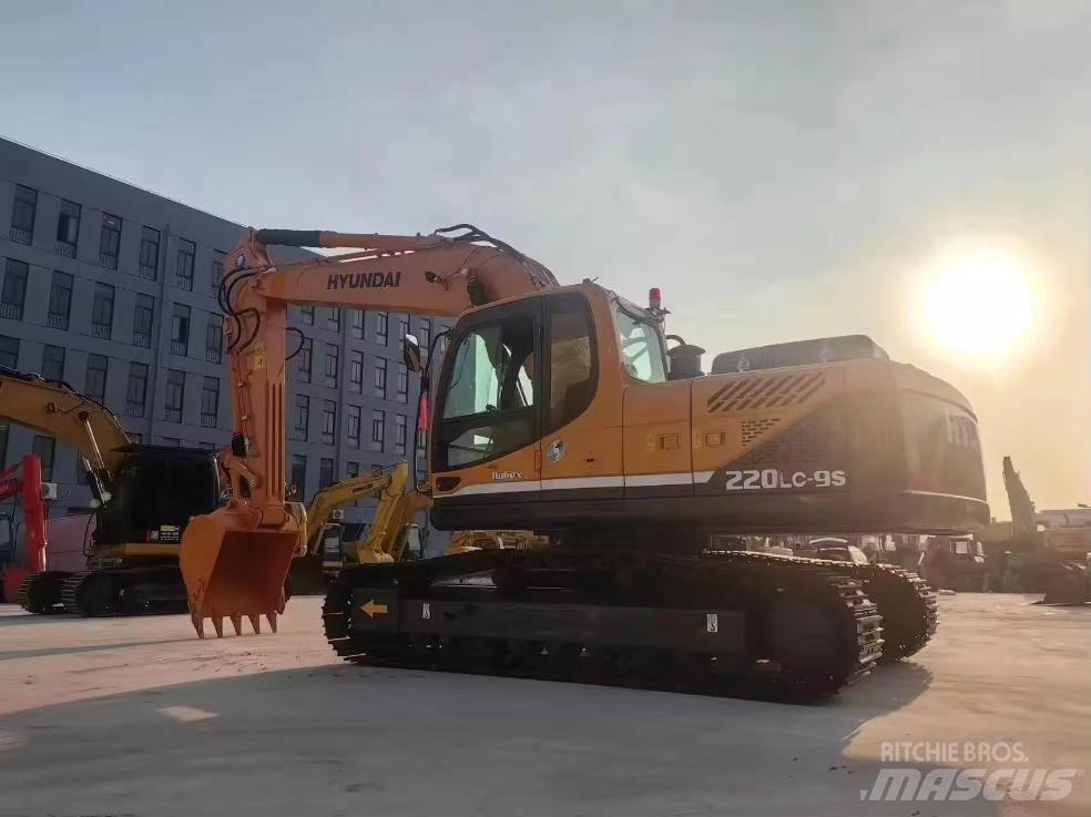 Hyundai HX 220 LC-9S Crawler excavators