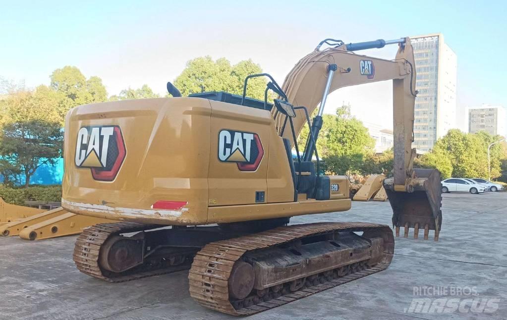CAT 320 Crawler excavators
