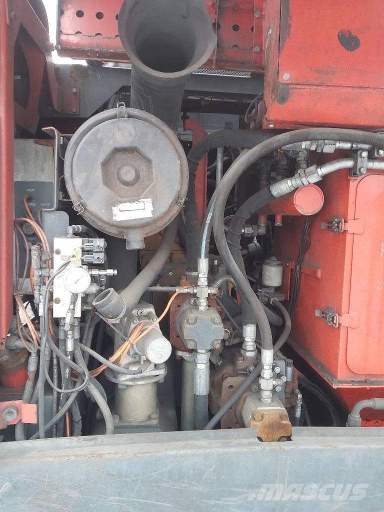 Sandvik DP 1500 i Surface drill rigs