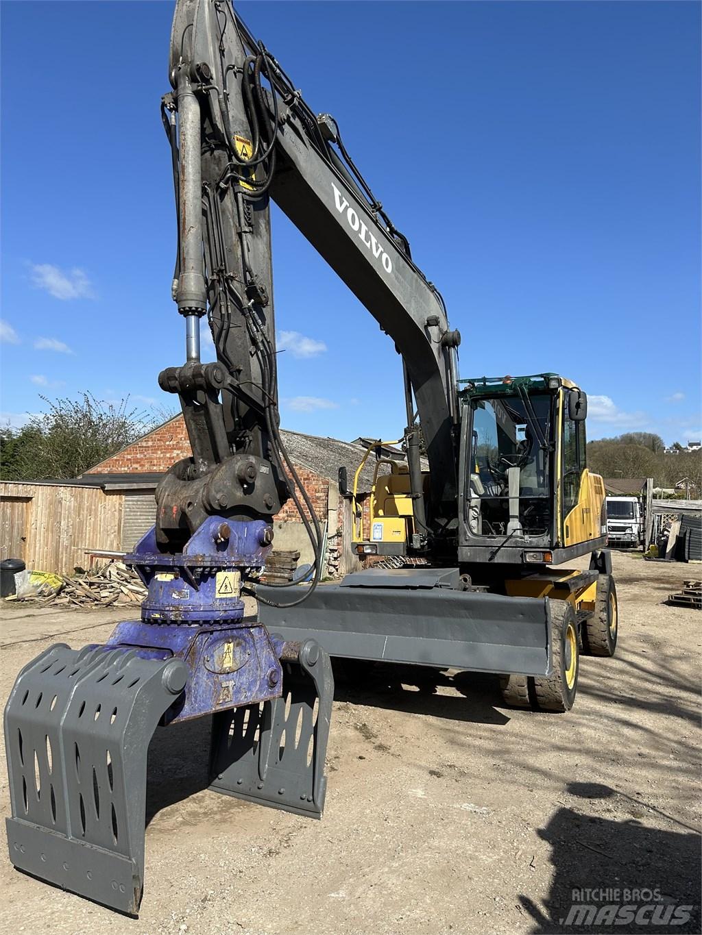  Excavator Volvo Wheeled excavators